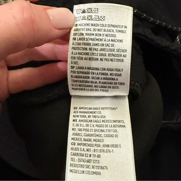 American Eagle Outfitters Classic Black Joggers - Picture 5 of 5